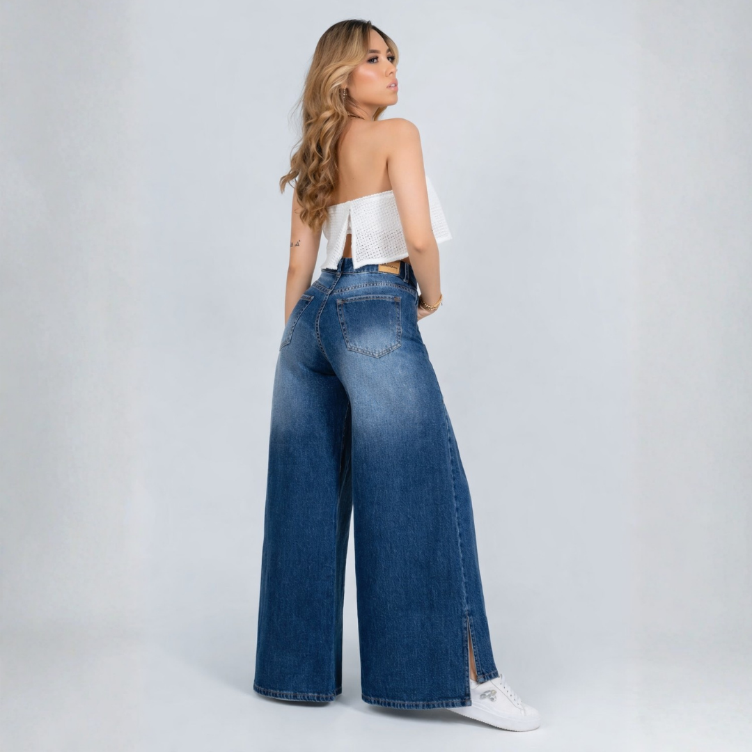 Essenzia Slit — Medium-Wash Jean with Side Opening